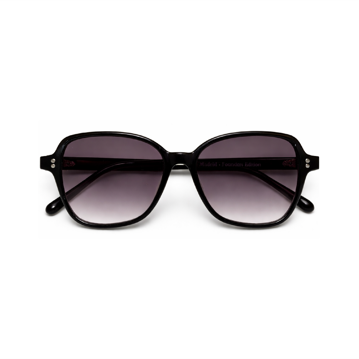ESSENTIA · Onyx